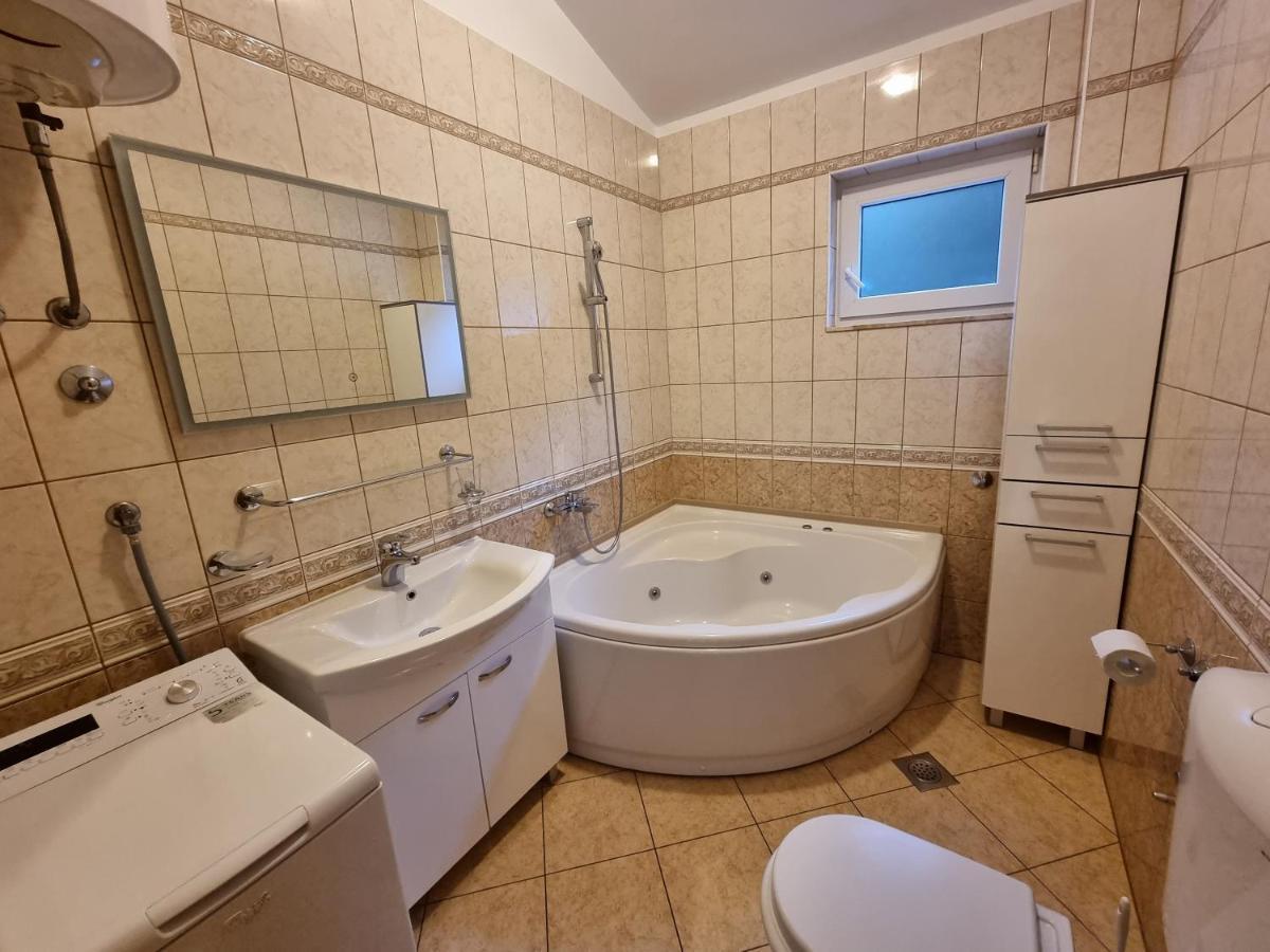 Apartments Villa Sunce Dugi Rat Exteriér fotografie