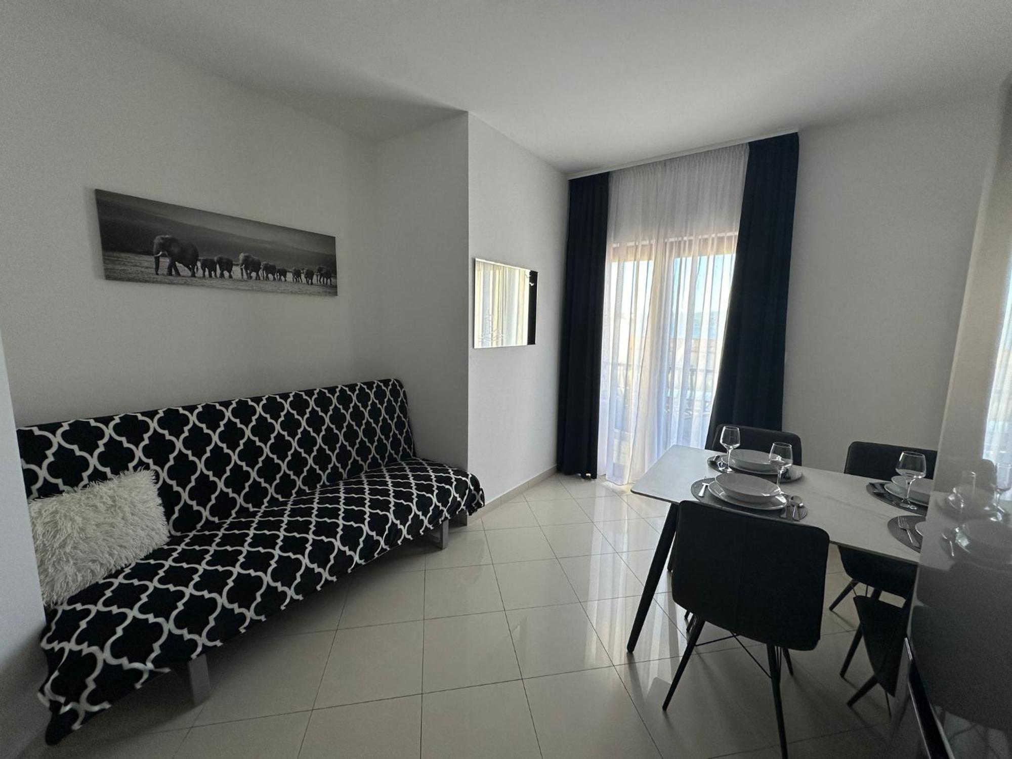 Apartments Villa Sunce Dugi Rat Exteriér fotografie