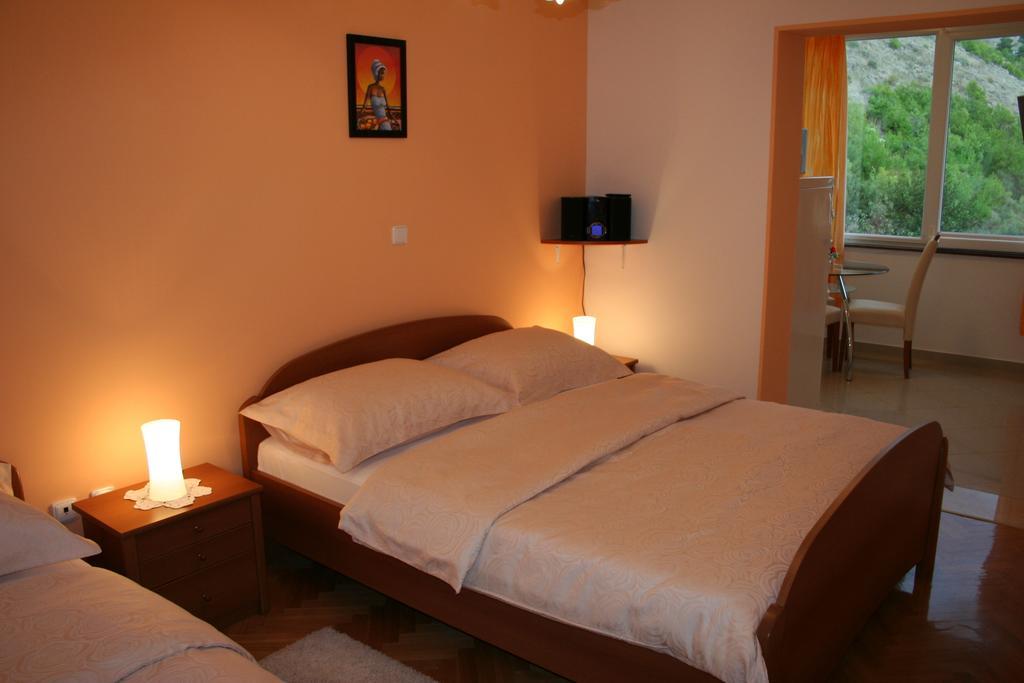 Apartments Villa Sunce Dugi Rat Pokoj fotografie
