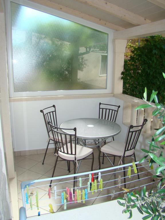 Apartments Villa Sunce Dugi Rat Exteriér fotografie